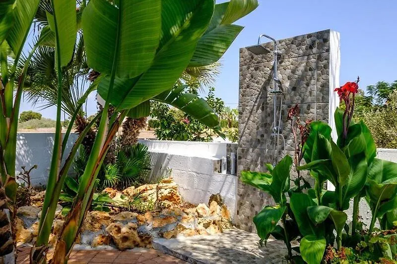 Tropical Villa Ajia Napa