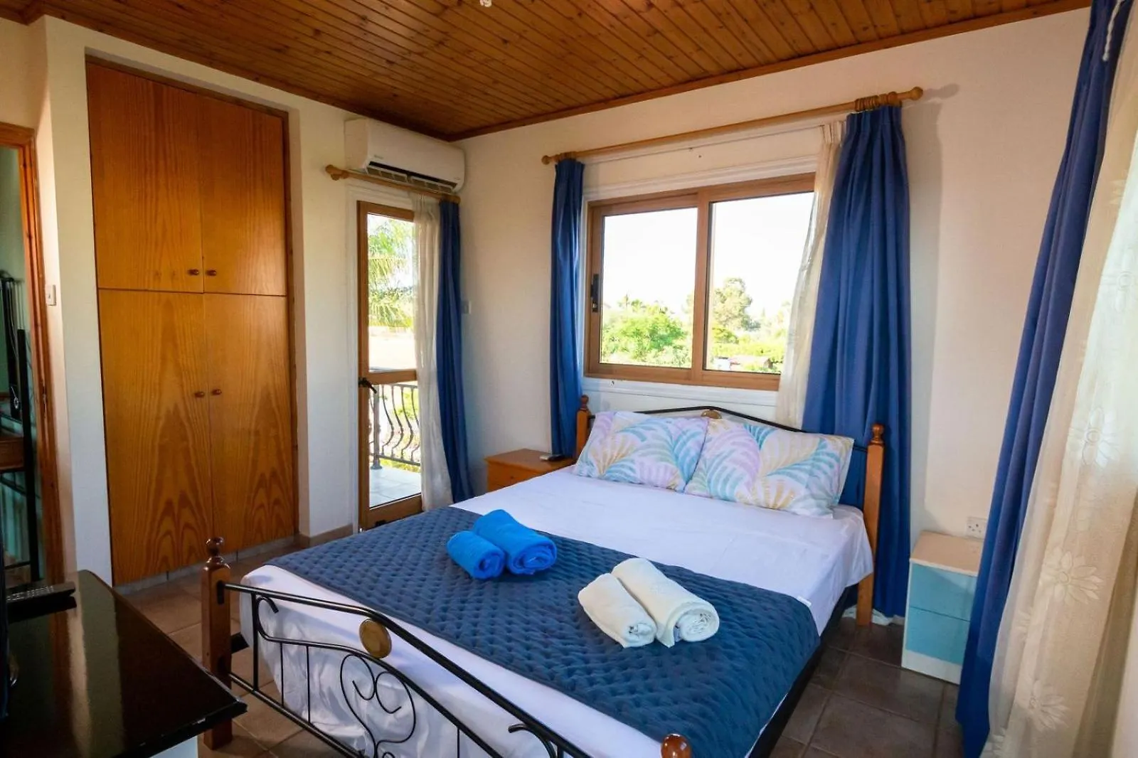 Tropical Villa Ajia Napa