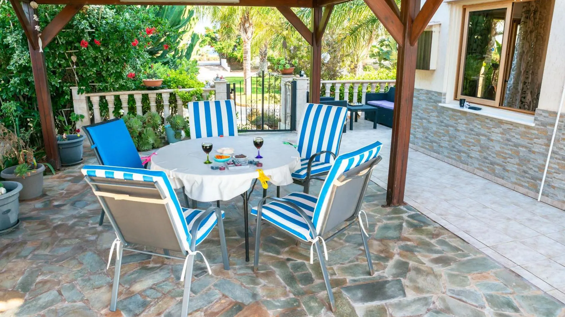 Tropical Villa Ajia Napa